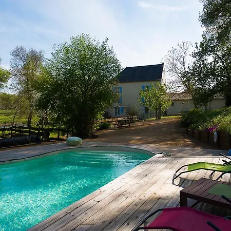 Le Moulin De Bois Coutant 住宿加早餐酒店